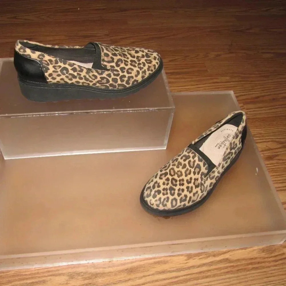 CLARKS Sharon Leopard Loafers Slip-On Faux Suede Comfort Shoes Size 6M - Picture 2 of 6